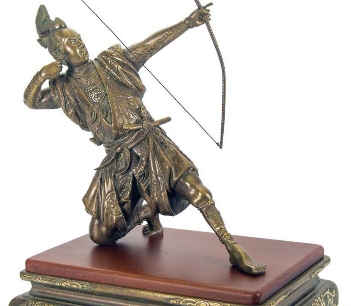 Скульптура бронзовая "Самурай с луком"