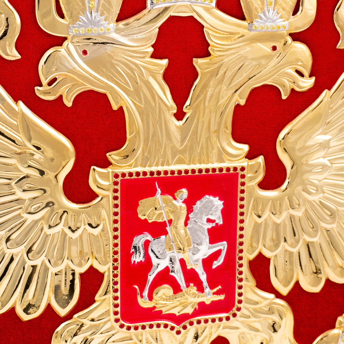 Панно "Герб РФ" на бархате, желтые камни, Златоуст